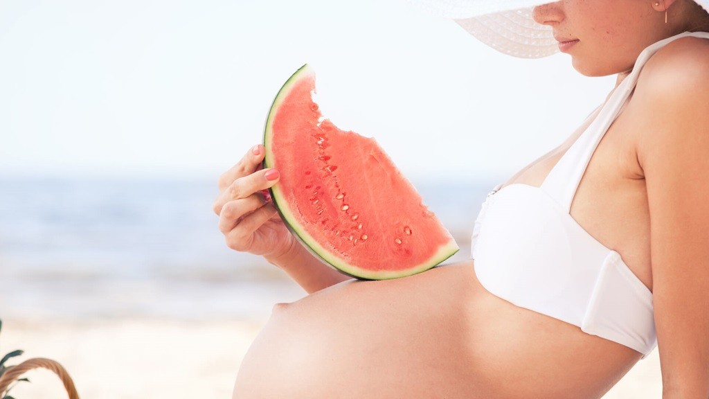 Hot Weather Hacks: Eight Ways Expectant Moms Can Beat the Heat